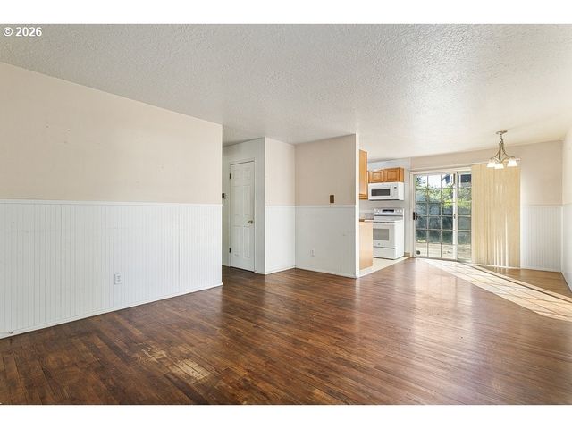 3301 Se 175TH Pl, Portland, OR 97236