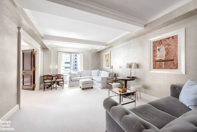 502 Park Ave Apt 11A, New York City, NY 10022