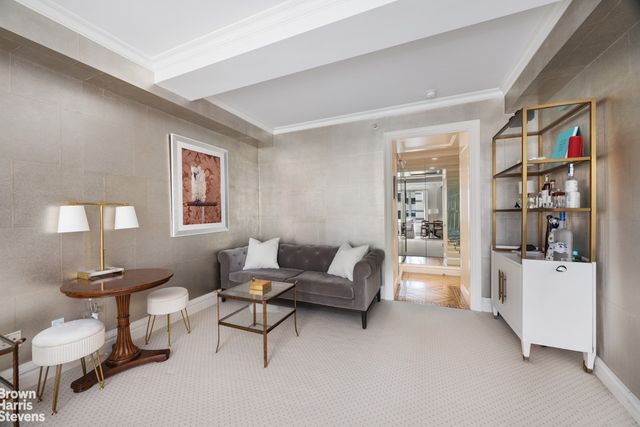 502 Park Ave Apt 11A, New York City, NY 10022
