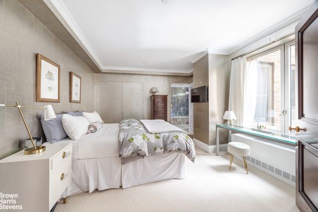 502 Park Ave Apt 11A, New York City, NY 10022
