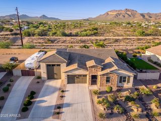 10136 E GRANDVIEW Street, Mesa, AZ 85207