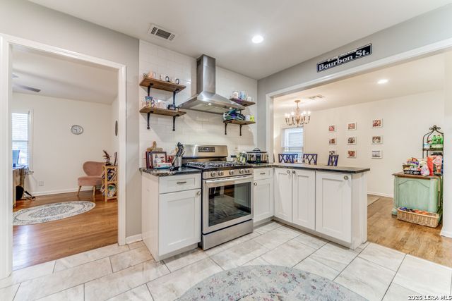 417 Brees Blvd, San Antonio, TX 78209