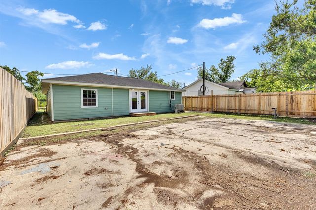 9707 Nedwald Street, Houston, TX 77029