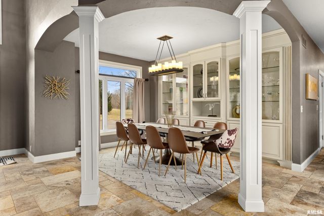 6105 N EAGLE BEND Court, Peoria, IL 61614