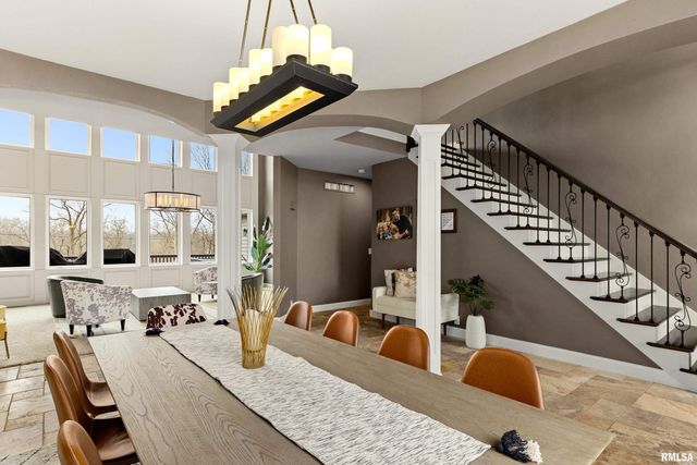 6105 N EAGLE BEND Court, Peoria, IL 61614