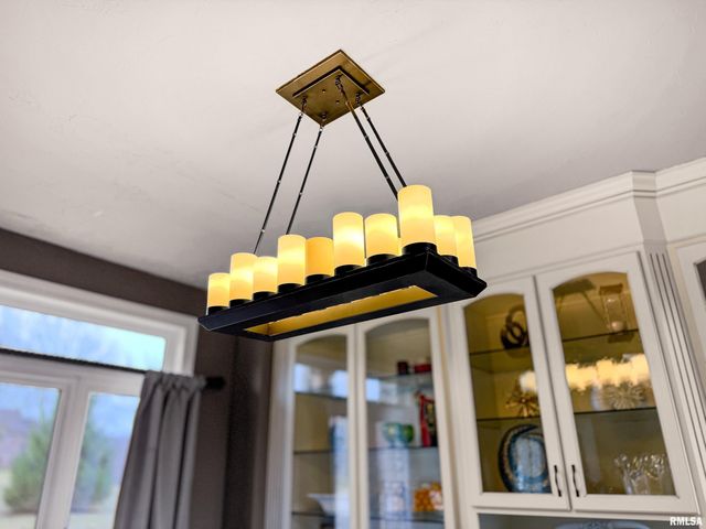 6105 N EAGLE BEND Court, Peoria, IL 61614