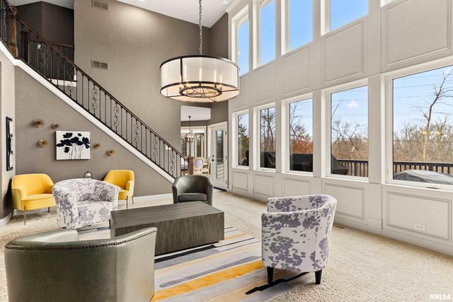 6105 N EAGLE BEND Court, Peoria, IL 61614