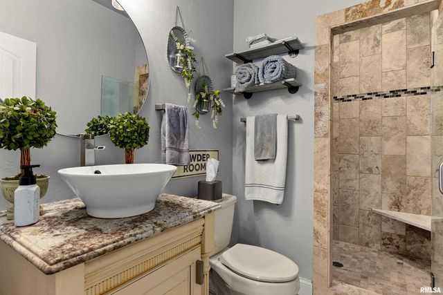 6105 N EAGLE BEND Court, Peoria, IL 61614