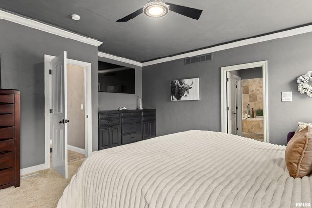 6105 N EAGLE BEND Court, Peoria, IL 61614