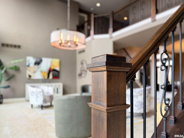 6105 N EAGLE BEND Court, Peoria, IL 61614