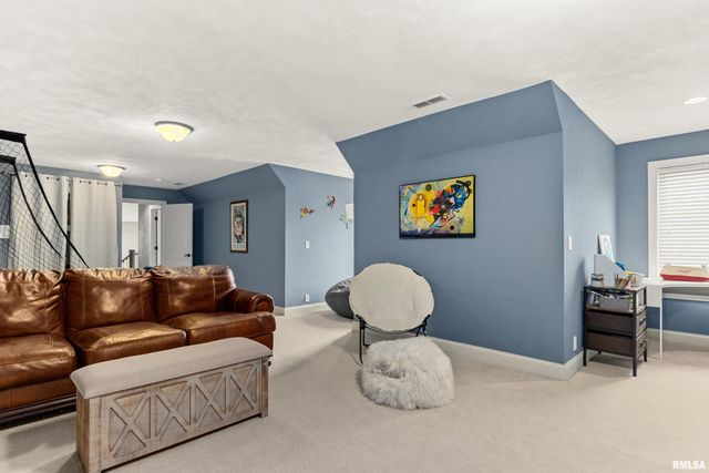 6105 N EAGLE BEND Court, Peoria, IL 61614