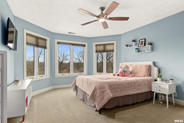 6105 N EAGLE BEND Court, Peoria, IL 61614