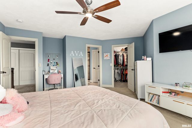 6105 N EAGLE BEND Court, Peoria, IL 61614