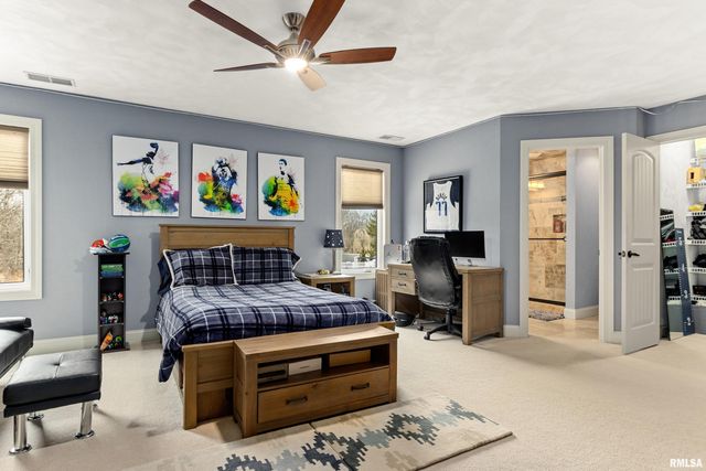 6105 N EAGLE BEND Court, Peoria, IL 61614