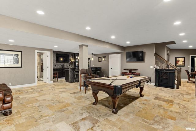 6105 N EAGLE BEND Court, Peoria, IL 61614