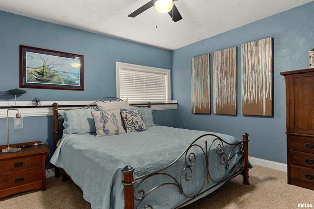 6105 N EAGLE BEND Court, Peoria, IL 61614