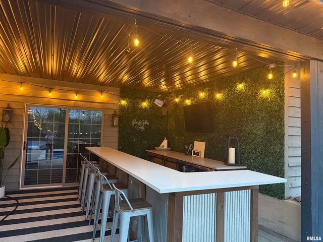 6105 N EAGLE BEND Court, Peoria, IL 61614