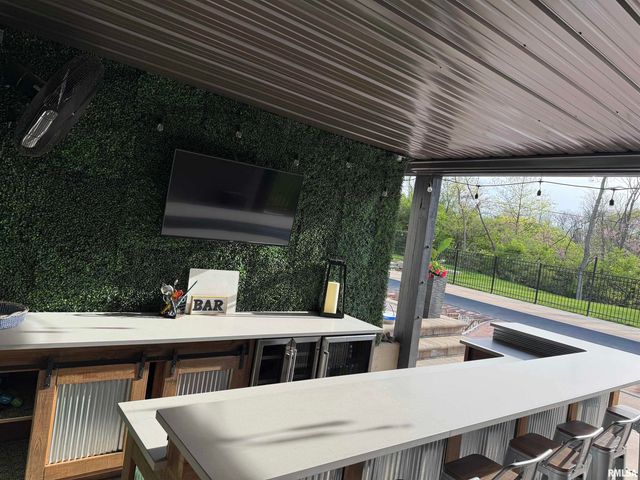 6105 N EAGLE BEND Court, Peoria, IL 61614