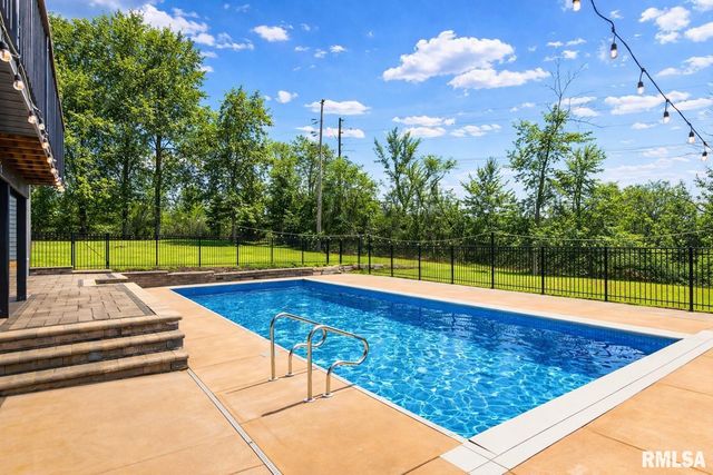 6105 N EAGLE BEND Court, Peoria, IL 61614