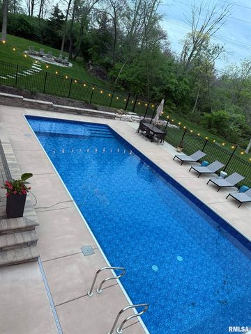 6105 N EAGLE BEND Court, Peoria, IL 61614