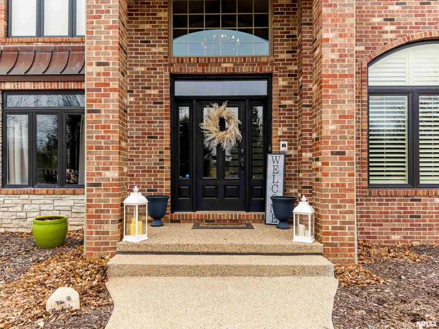 6105 N EAGLE BEND Court, Peoria, IL 61614