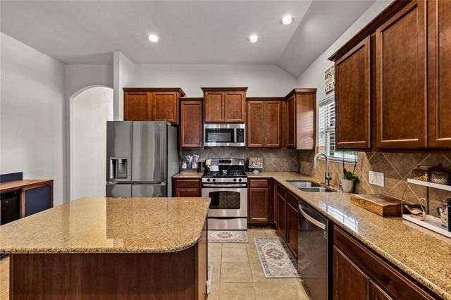 949 Ponte Serra Drive, League City, TX 77573