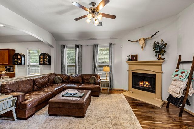 949 Ponte Serra Drive, League City, TX 77573