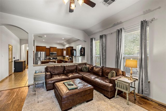 949 Ponte Serra Drive, League City, TX 77573