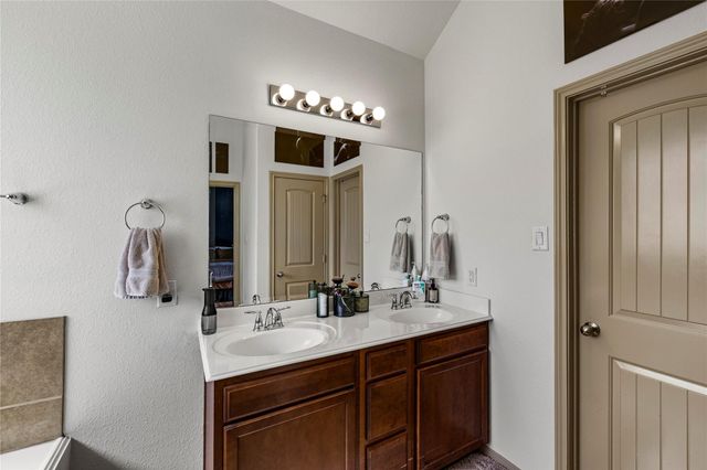 949 Ponte Serra Drive, League City, TX 77573