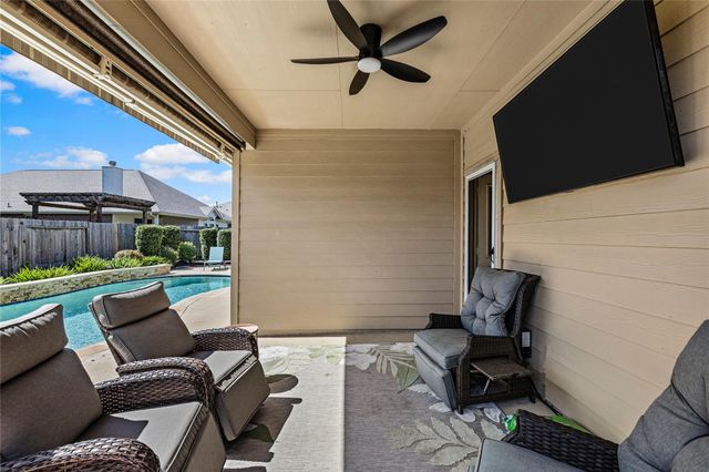 949 Ponte Serra Drive, League City, TX 77573