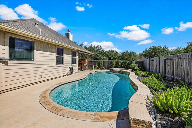949 Ponte Serra Drive, League City, TX 77573