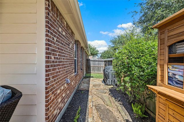 949 Ponte Serra Drive, League City, TX 77573