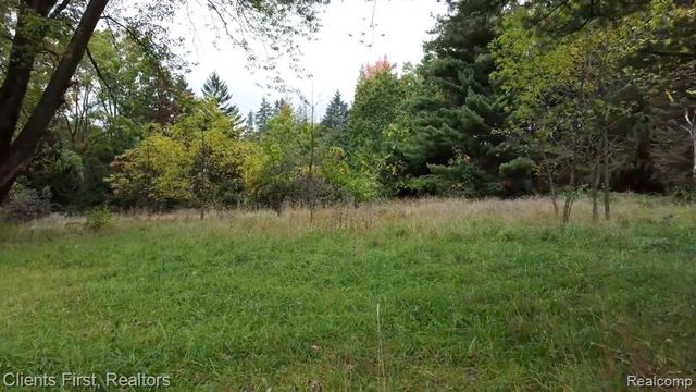 7655 Koppernick Road, Canton, MI 48187