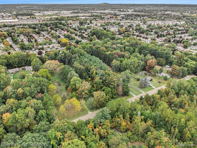 7655 Koppernick Road, Canton, MI 48187