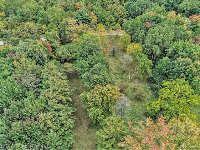 7655 Koppernick Road, Canton, MI 48187