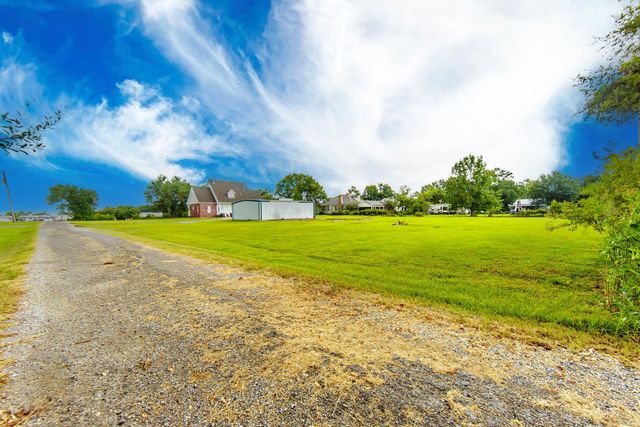 1035 Highway 55, Montegut, LA 70377