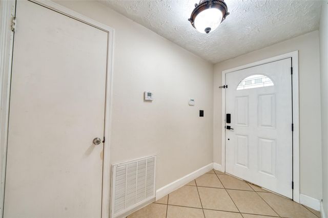 1323 Oakengates Drive, Houston, TX 77015