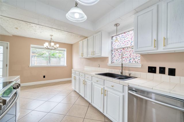 1323 Oakengates Drive, Houston, TX 77015