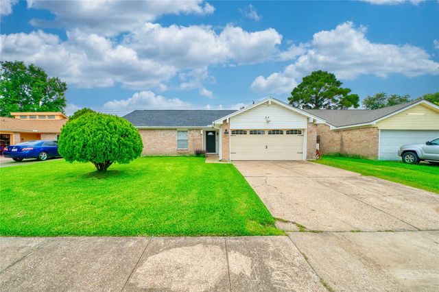 1323 Oakengates Drive, Houston, TX 77015