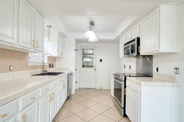 1323 Oakengates Drive, Houston, TX 77015