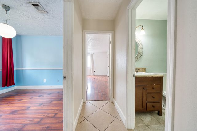 1323 Oakengates Drive, Houston, TX 77015