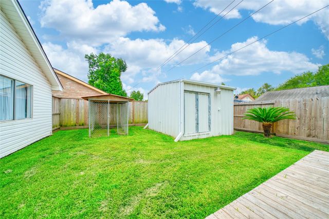 1323 Oakengates Drive, Houston, TX 77015