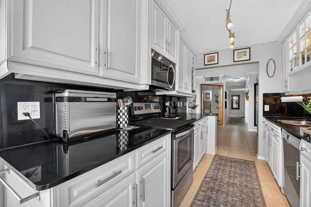 1050 Hillsboro Mile 602w, Hillsboro Beach, FL 33062