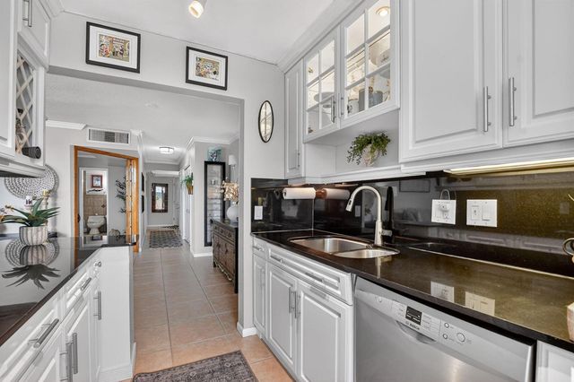 1050 Hillsboro Mile 602w, Hillsboro Beach, FL 33062