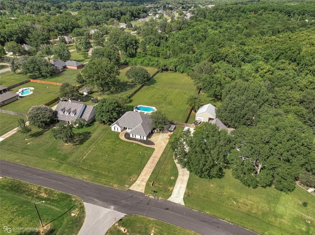 354 Hunters Hollow, Bossier City, LA 71111