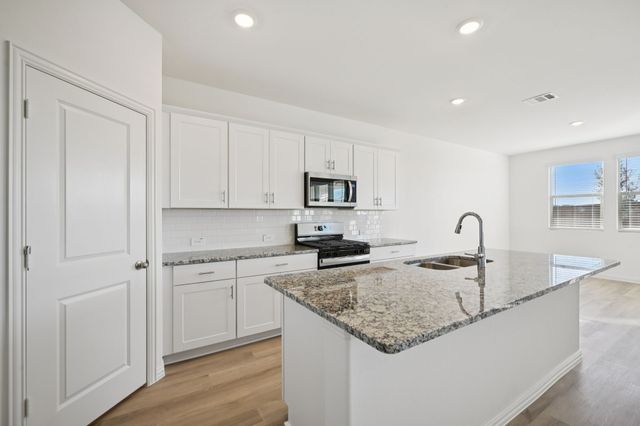 4205 Granbury Drive, Farmersville, TX 75442