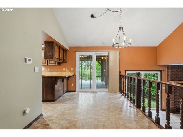 16532 S ARROWHEAD Dr, Oregon City, OR 97045