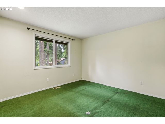 16532 S ARROWHEAD Dr, Oregon City, OR 97045