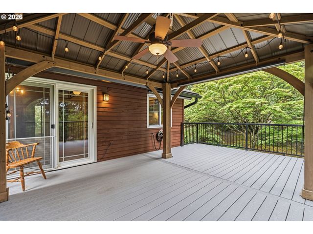 16532 S ARROWHEAD Dr, Oregon City, OR 97045