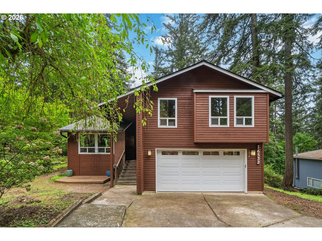 16532 S ARROWHEAD Dr, Oregon City, OR 97045